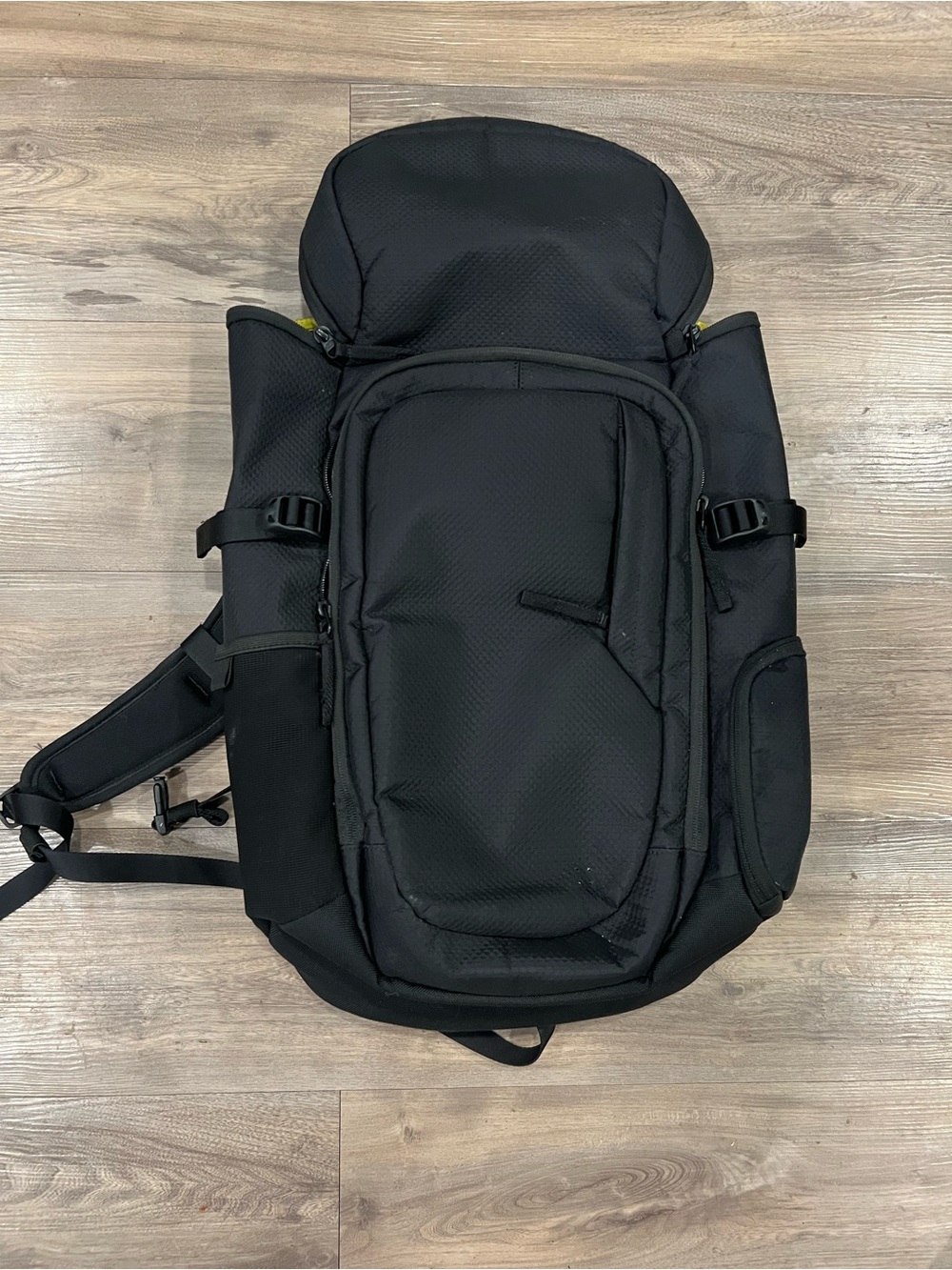 lululemon athletica Black Technical Travel Backpack. Really Nice!